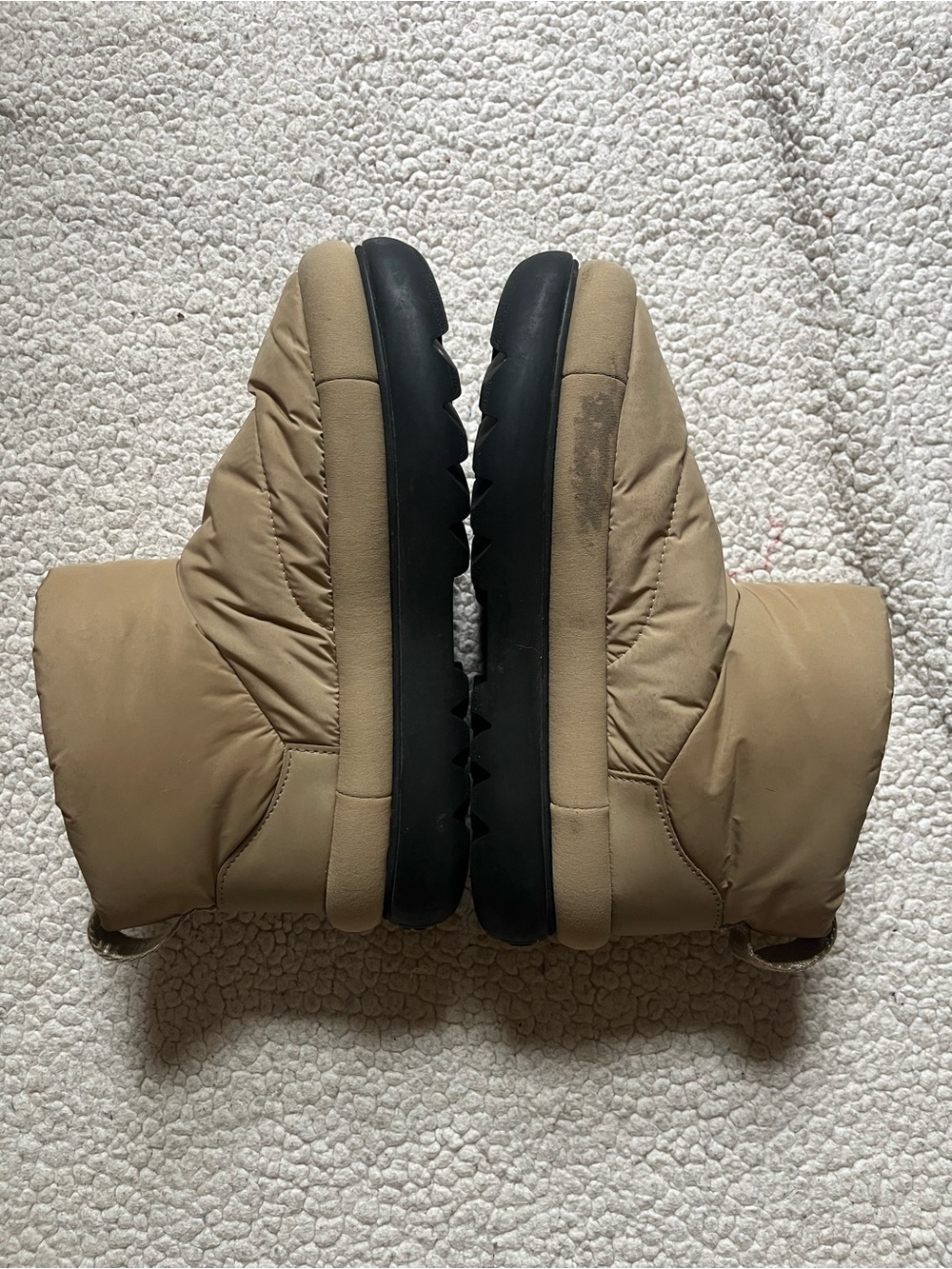 Women’s Uggs Tan Puffer Slip-On Boots, Size 9